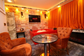 REN PLUS SUITES